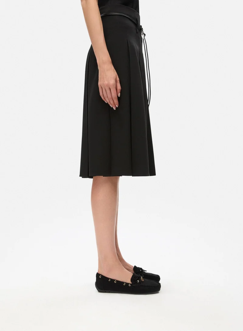 ابيكول Monogram Buckle Loafers